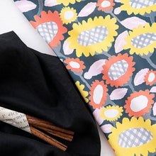 Load image into Gallery viewer, Gerbera(Navy)

