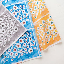 Load image into Gallery viewer, Scarf Flower(Orange)
