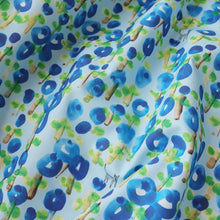 Load image into Gallery viewer, circle flowers(Blue)
