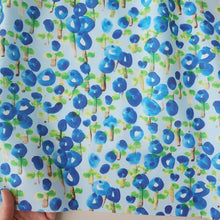 Load image into Gallery viewer, circle flowers(Blue)
