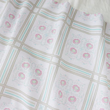Load image into Gallery viewer, Lattice and flower decoration(Pink&amp;Beige)
