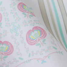 Load image into Gallery viewer, Lattice and flower decoration(Pink&amp;Beige)
