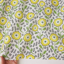 Load image into Gallery viewer, Dahlia and polka dots(Yellow)
