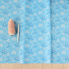 Load image into Gallery viewer, Dancing Flowers(Blue)
