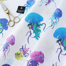 Load image into Gallery viewer, Jellyfish(White)
