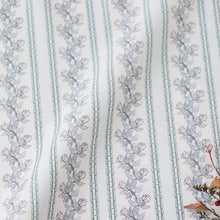 Load image into Gallery viewer, Ranunculus Stripe
