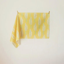 Load image into Gallery viewer, March of the Leaves(CreamYellow)
