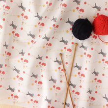 Load image into Gallery viewer, dogs and yarn(White)
