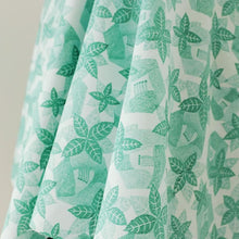 Load image into Gallery viewer, white camellia(Green)

