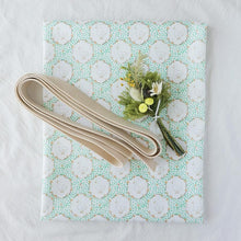 Load image into Gallery viewer, Duck and Small Flower Wreath(Green)
