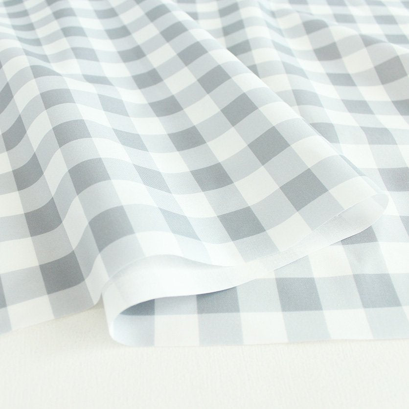 Basic Gingham Checks: 2cm Corners (Grey)